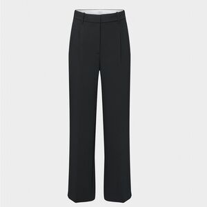 Aritzia Wilfred effortless crepette black pants in short length